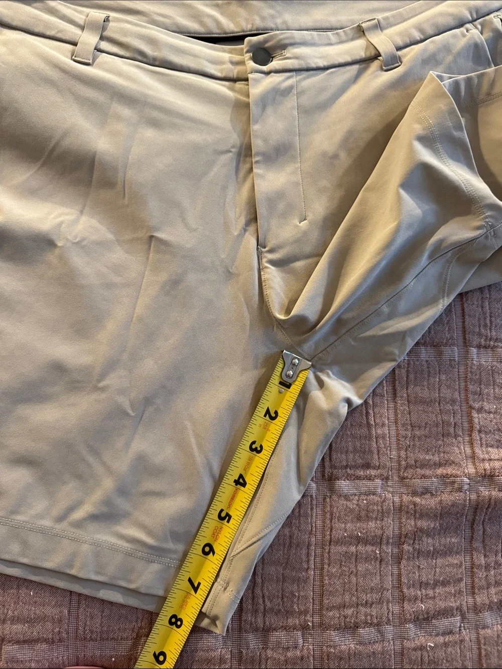 Lululemon ABC Classic Fit Shorts 7” Inseam in Khaki